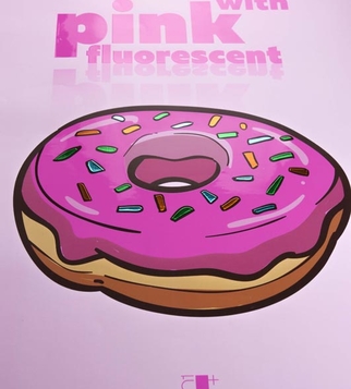 Постер с флуоресцентно розово мастило | J Point Plus